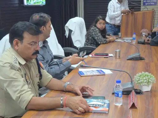 पलिया समाधान दिवस: 29 शिकायतें पहुंचीं, 3 का तुरंत निस्तारण; बाकी पर सख्त निर्देश