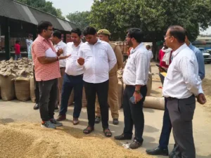 गेहूं खरीद में सुस्ती पर प्रशासन सख्त, एडीएम ने किया औचक निरीक्षण — केंद्र प्रभारियों को फटकार, खरीद तेज करने के सख्त निर्देश