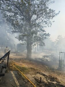 भीषण आग से देवीदीन पुरवा में मची तबाही: 5 घर राख, लाखों का नुकसान, परिवार बेघर