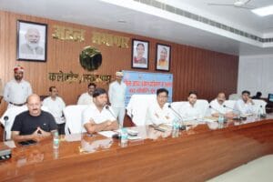 संभावित बाढ़ को लेकर खीरी प्रशासन अलर्ट, डीएम ने अफसरों संग बनाई विस्तृत कार्ययोजना