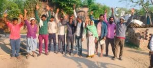 टंकी बनी, पानी नहीं… बेलाकलां के ग्रामीणों का प्रदर्शन