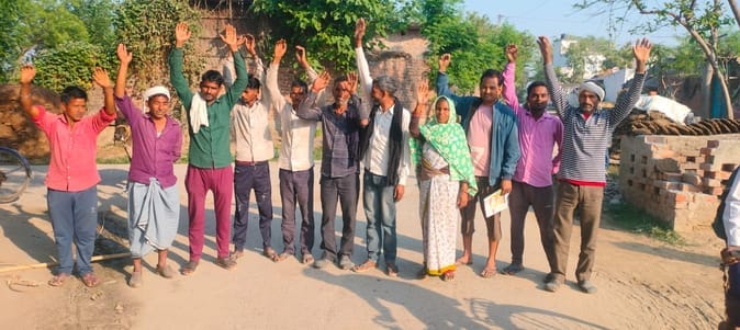 टंकी बनी, पानी नहीं… बेलाकलां के ग्रामीणों का प्रदर्शन